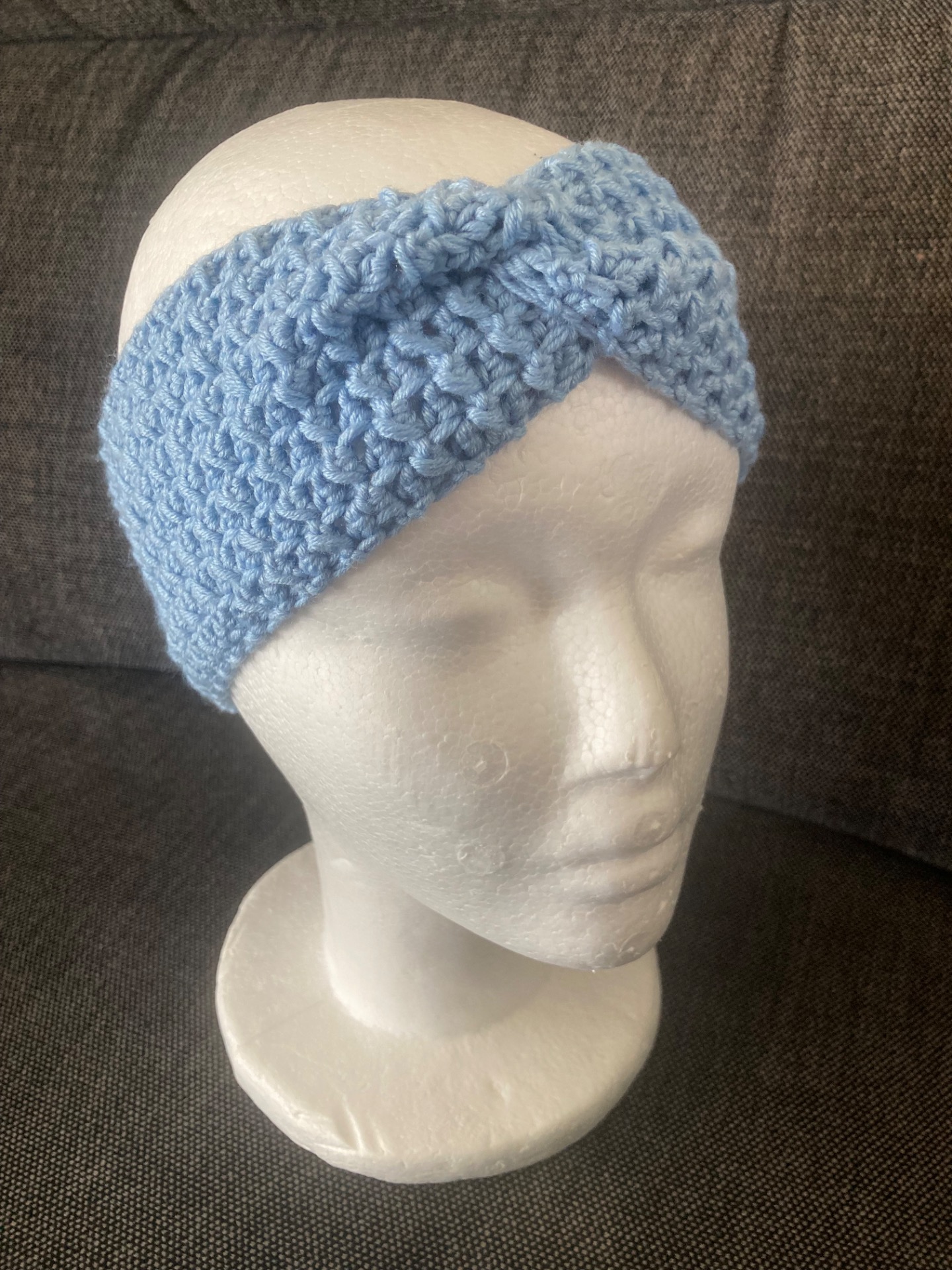 19 cm šířka, 8,5 cm výška